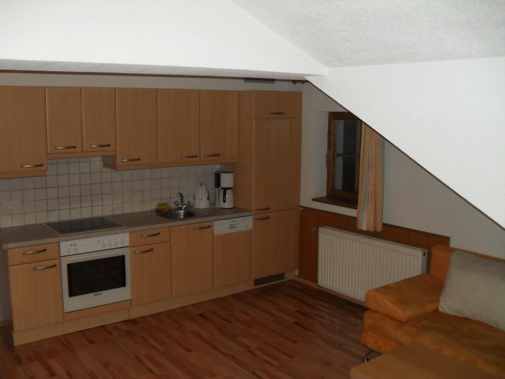 Haus Schellenschmied Apartment Pettneu am Arlberg Room photo